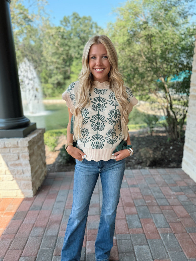 Ribbed Scalloped Flower Sweater - Hunter Green