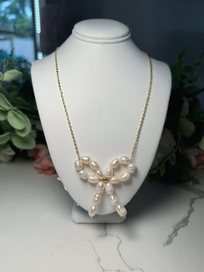 Fresh Pearl Big Bow Necklace