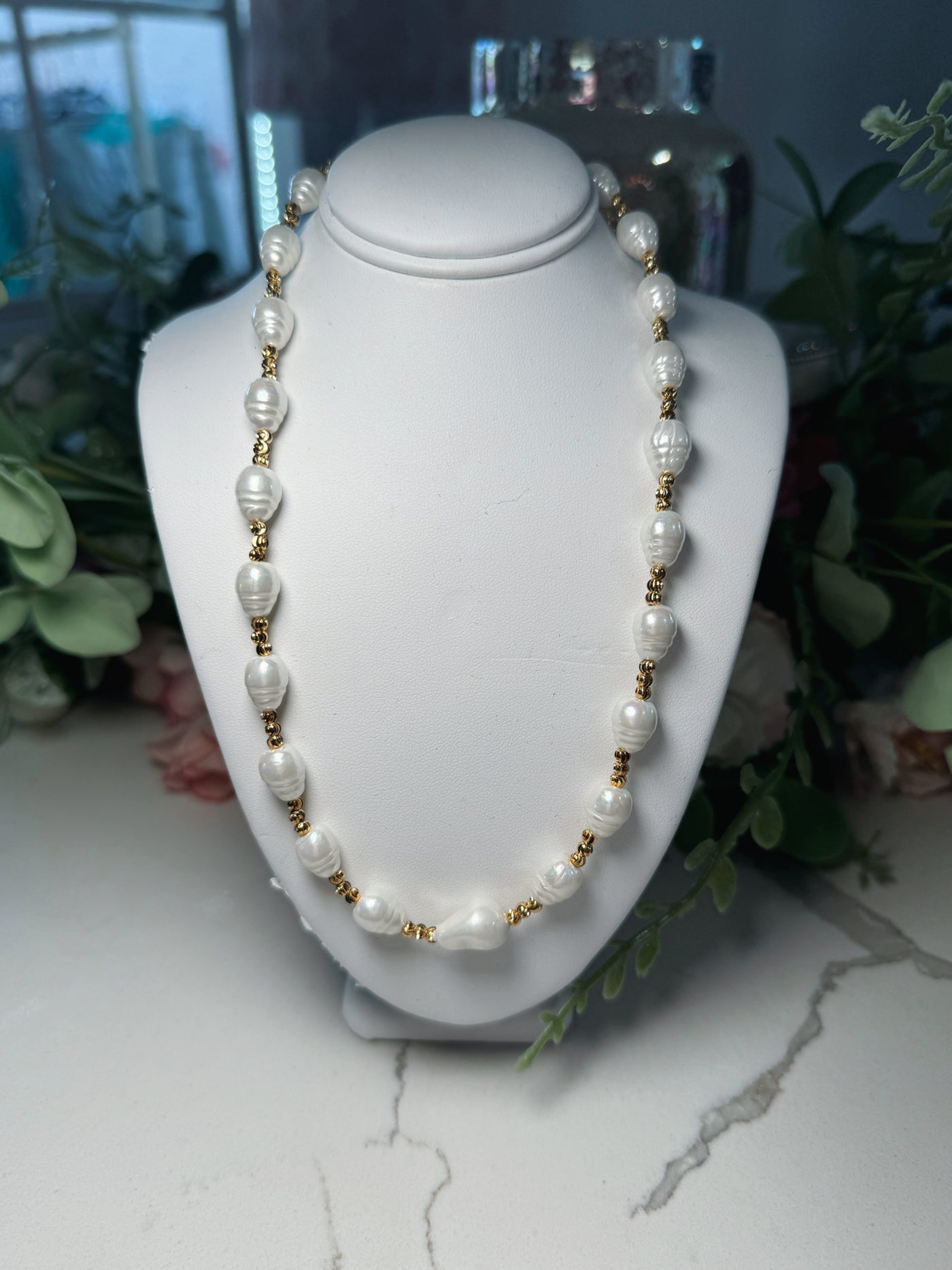 Pearl Chic Necklace