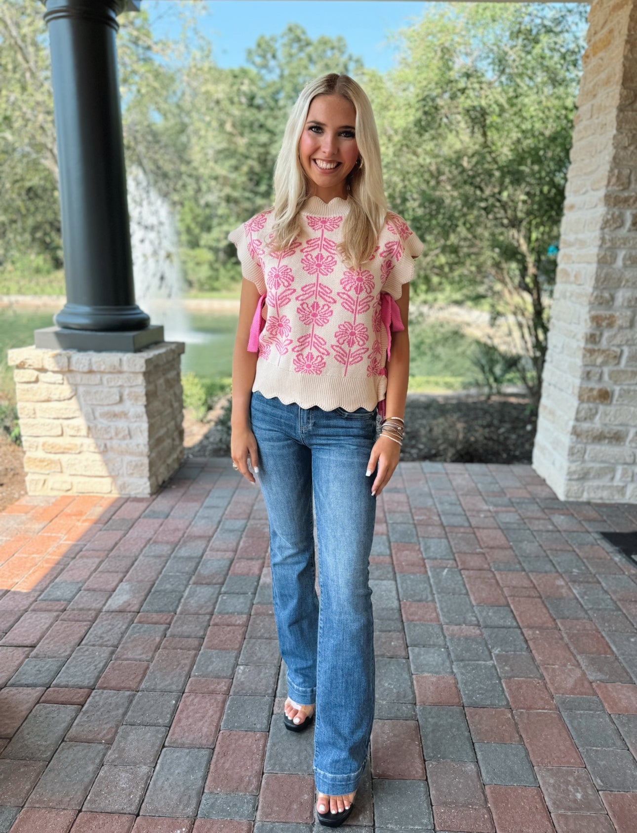 Ribbed Scalloped Flower Sweater - Pink