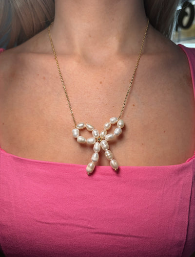 Fresh Pearl Big Bow Necklace